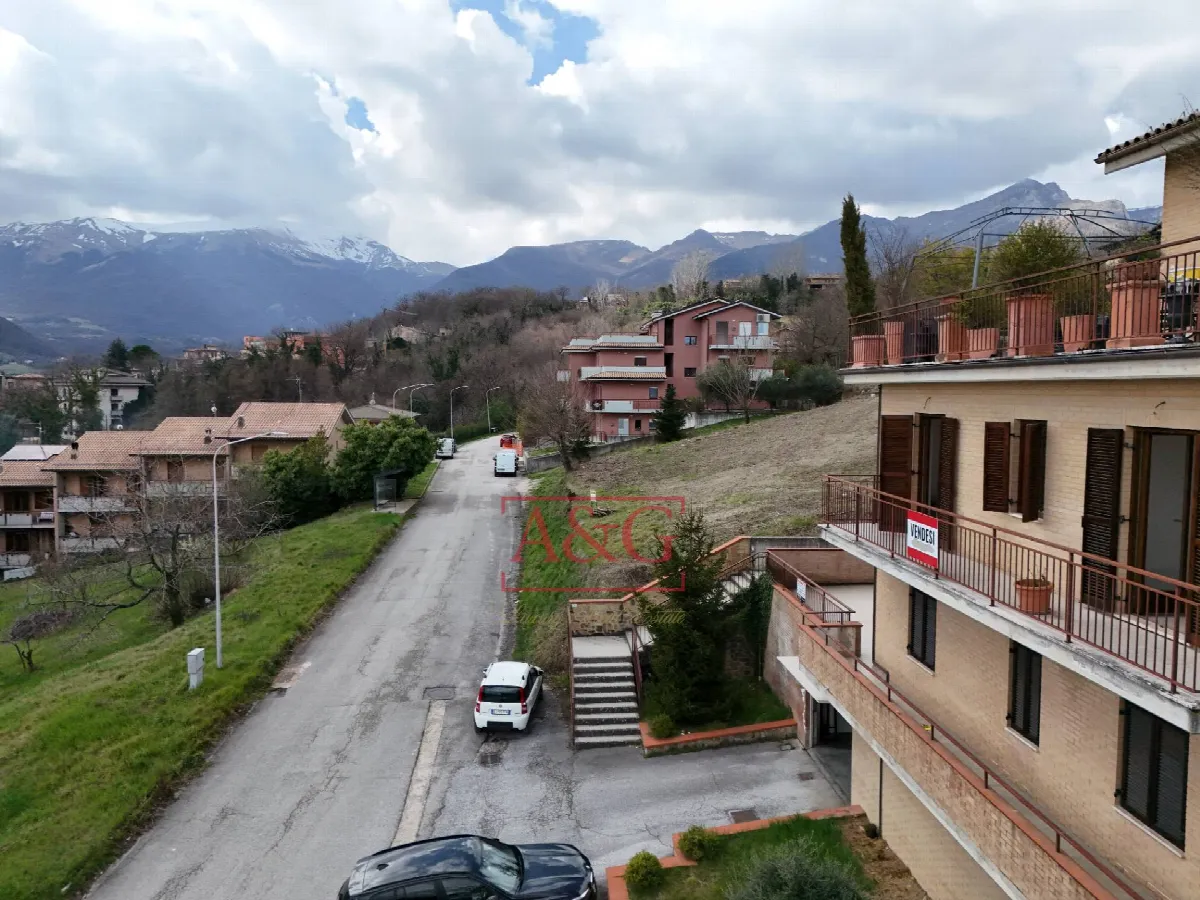 Appartamento in vendita a Sarnano, Centro - foto 3