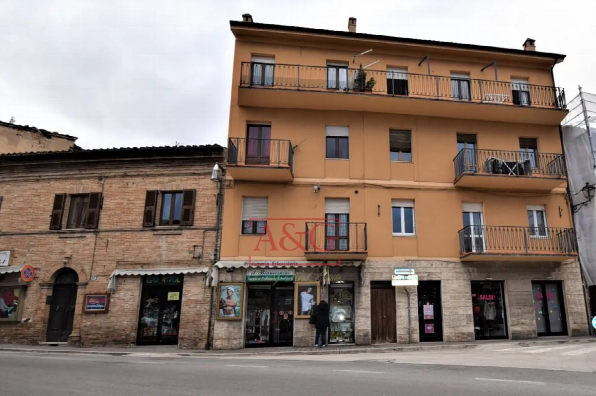 Appartamento in vendita a Sarnano, Centro - foto 1
