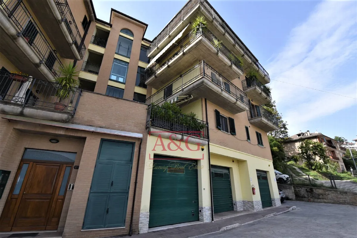 Appartamento in vendita a Amandola, Centro - foto 2