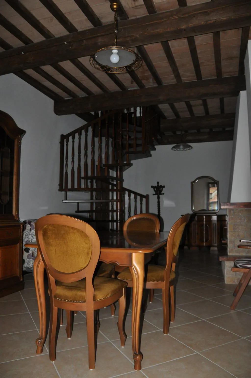 Appartamento in vendita a Comunanza, Centro - foto 1