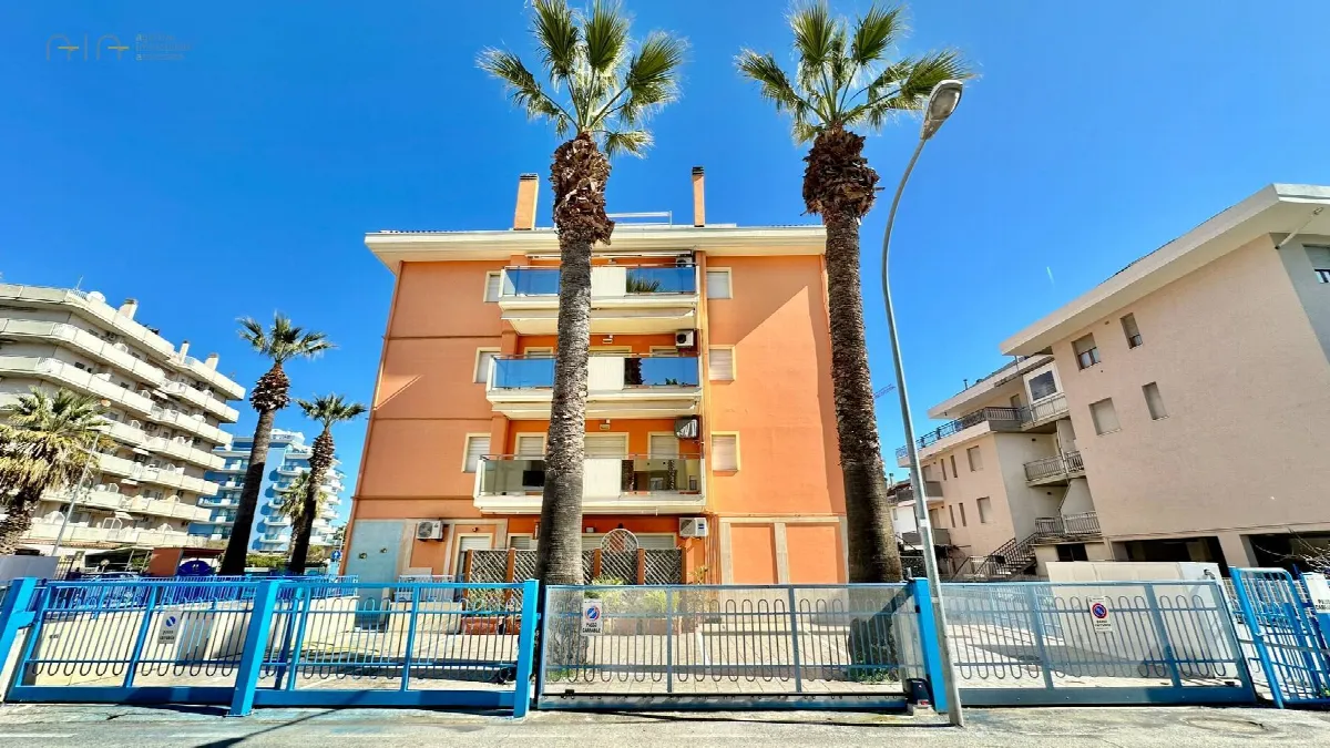 Appartamento in vendita a San Benedetto del Tronto, Porto D'ascoli lungomare - foto 2