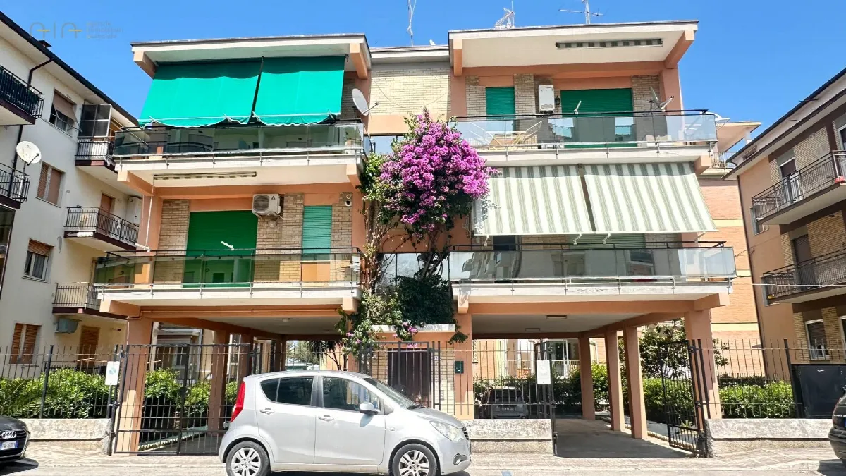 Appartamento in vendita a San Benedetto del Tronto, Porto D'ascoli lungomare - foto 1