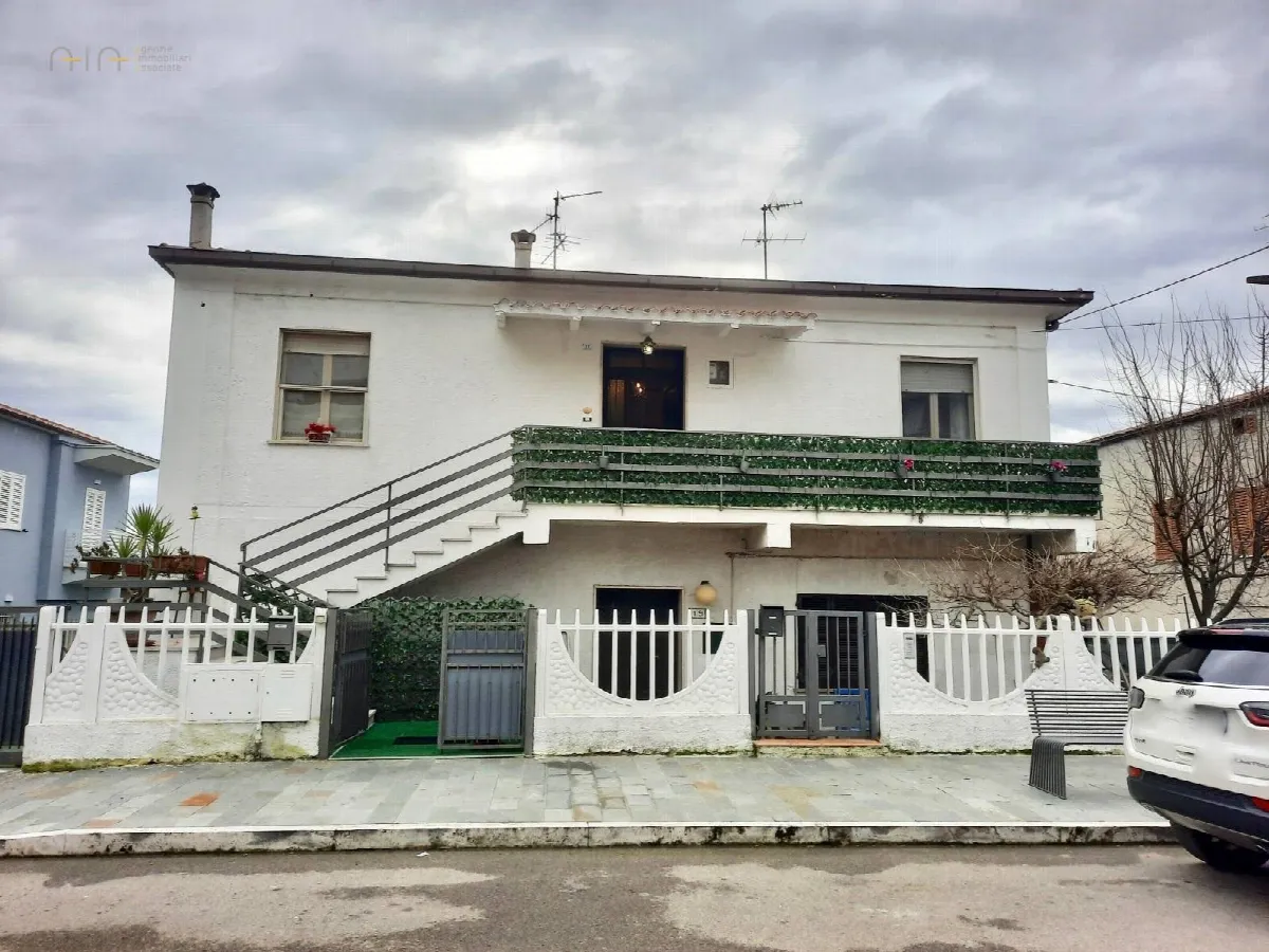 Appartamento in vendita a Controguerra, Centrale / Centro Storico - foto 1
