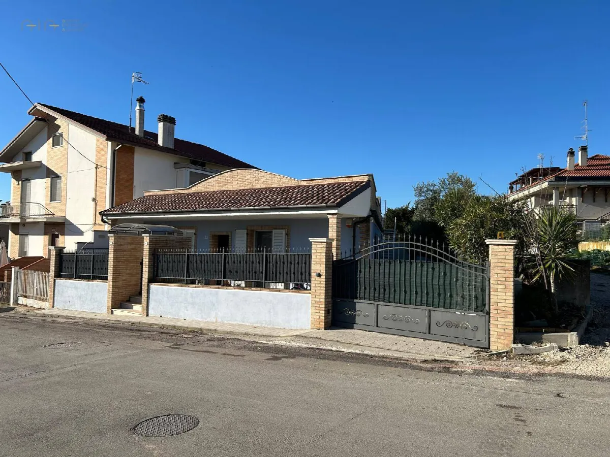 Appartamento in vendita a San Benedetto del Tronto, Porto D'ascoli residenziale - foto 3
