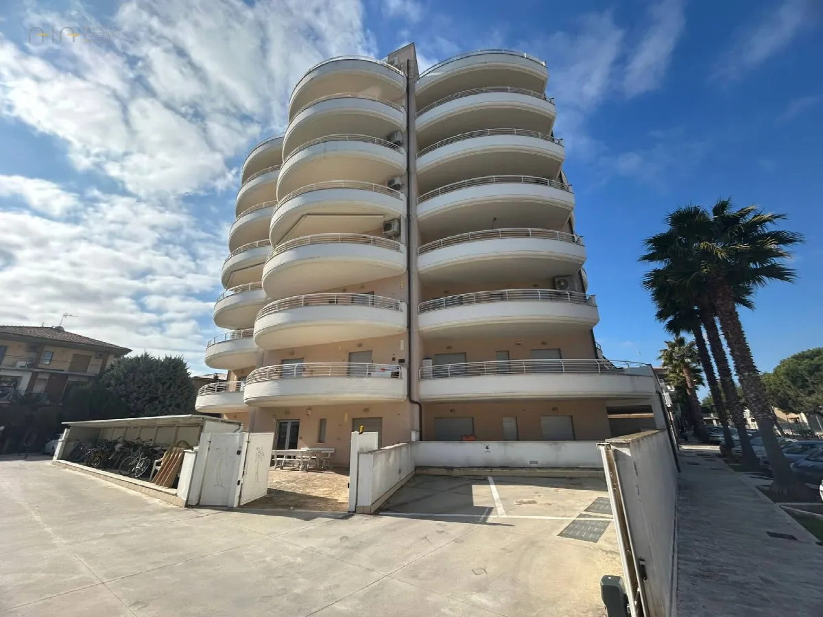 Appartamento in vendita a San Benedetto del Tronto, Porto D'ascoli lungomare - foto 1