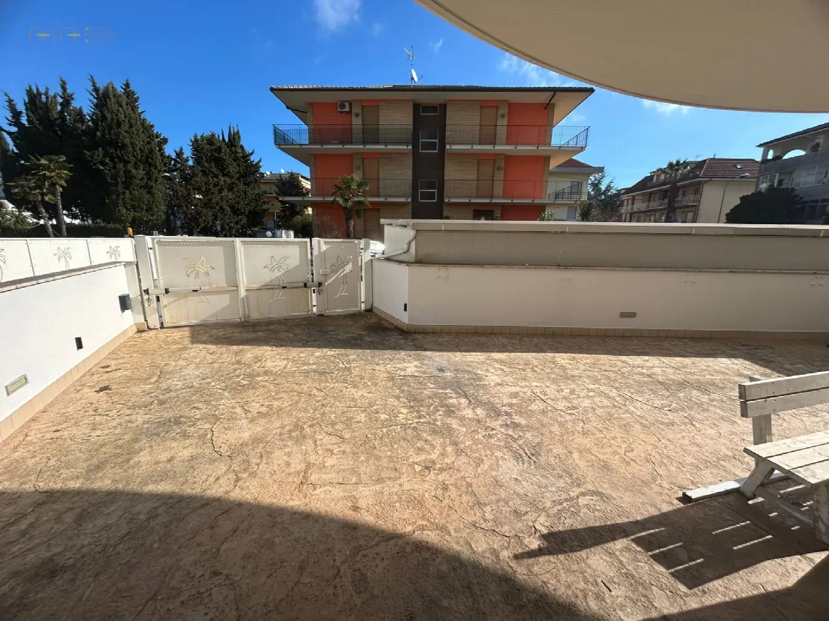 Appartamento in vendita a San Benedetto del Tronto, Porto D'ascoli lungomare - foto 5