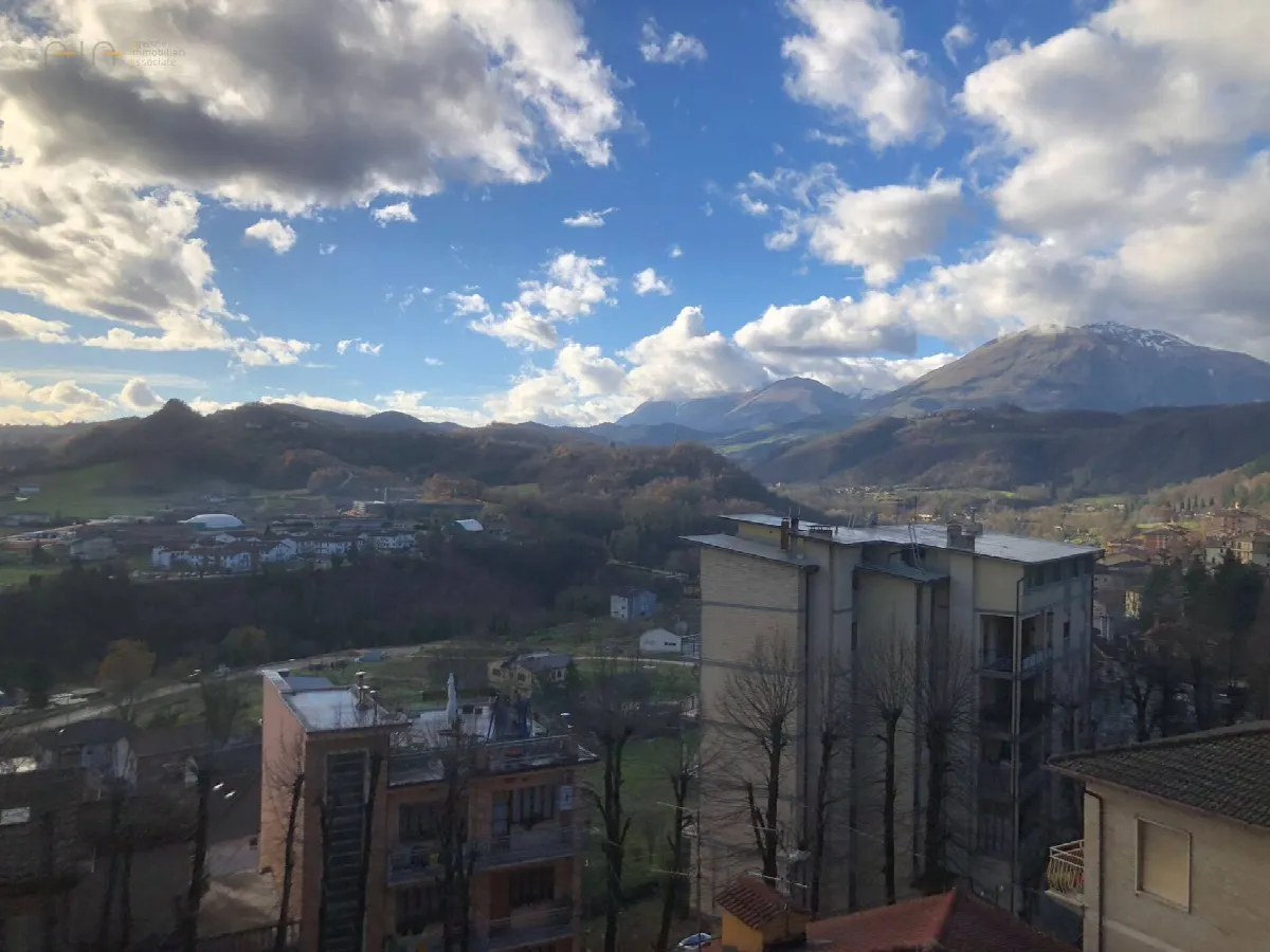 Appartamento in vendita a Amandola, Centrale / Centro Storico - foto 10