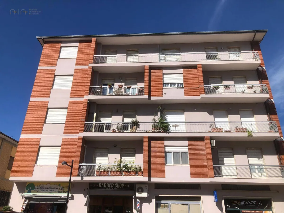 Appartamento in vendita a Comunanza, Centrale / Centro Storico - foto 1