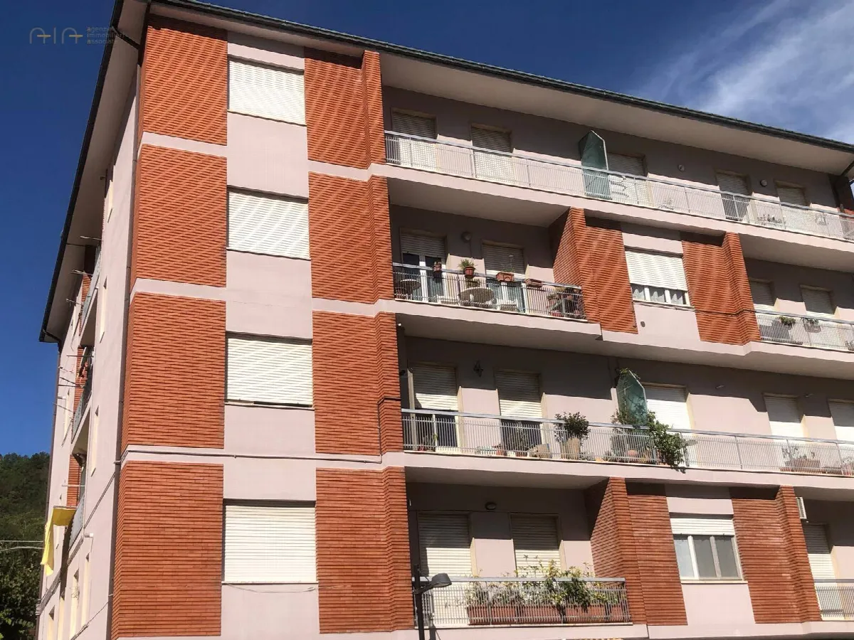 Appartamento in vendita a Comunanza, Centrale / Centro Storico - foto 2