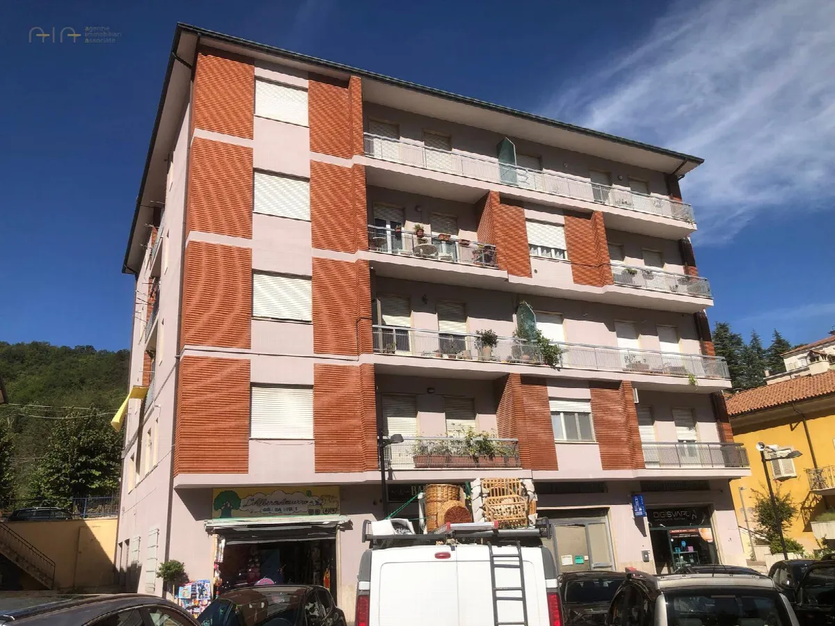 Appartamento in vendita a Comunanza, Centrale / Centro Storico - foto 3
