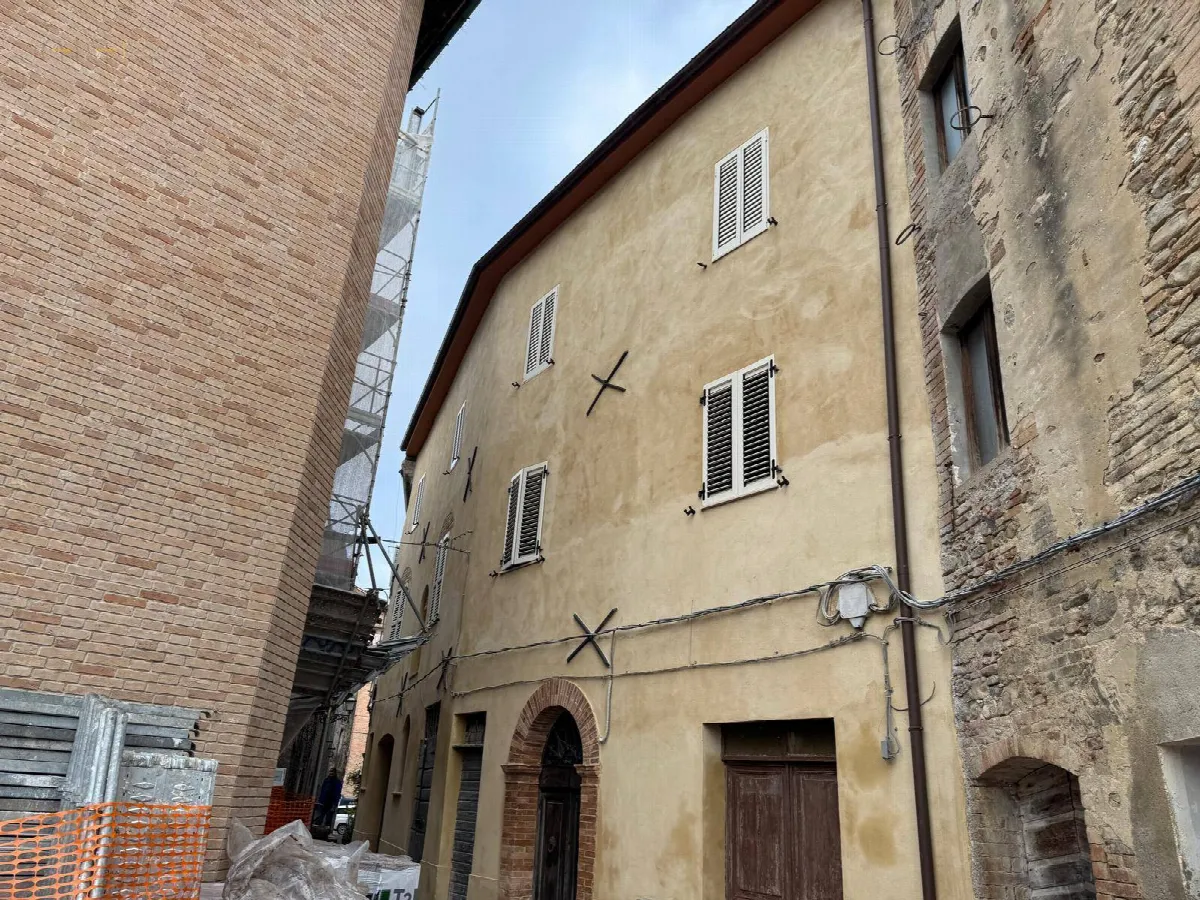 Appartamento in vendita a Comunanza, Centrale / Centro Storico - foto 1