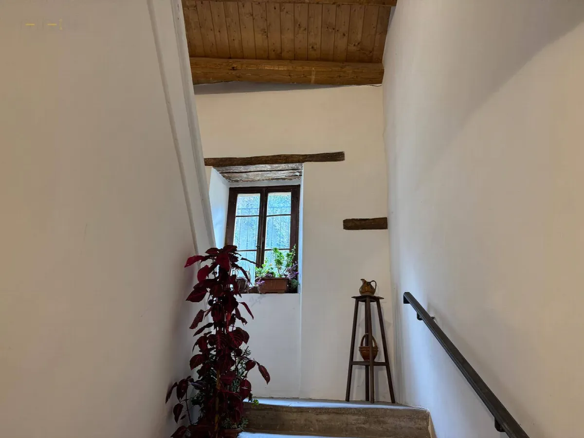 Appartamento in vendita a Comunanza, Centrale / Centro Storico - foto 2