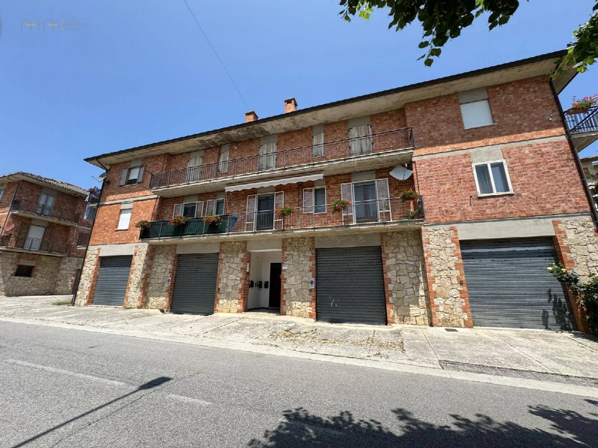 Appartamento in vendita a Montemonaco, Centrale / Centro Storico - foto 2