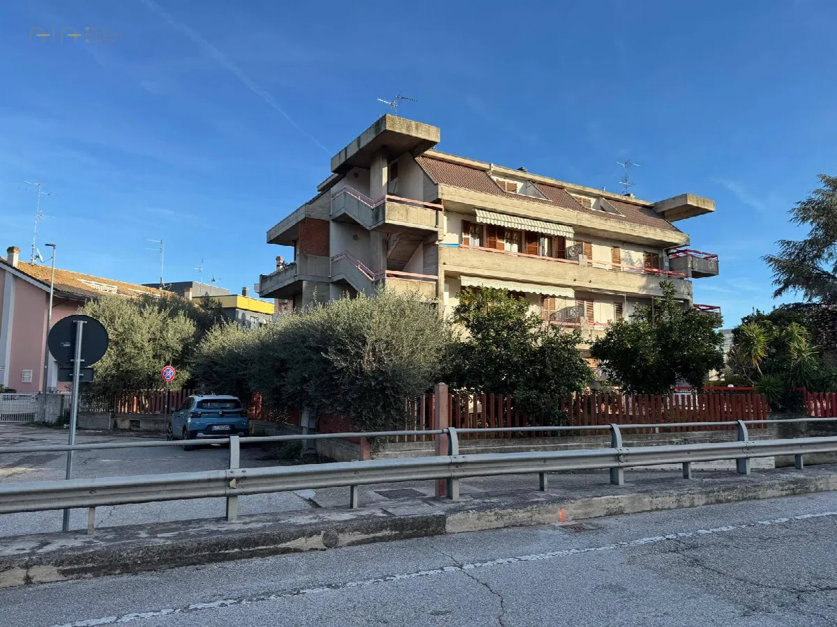 Appartamento in vendita a San Benedetto del Tronto, Porto D'ascoli residenziale - foto 3
