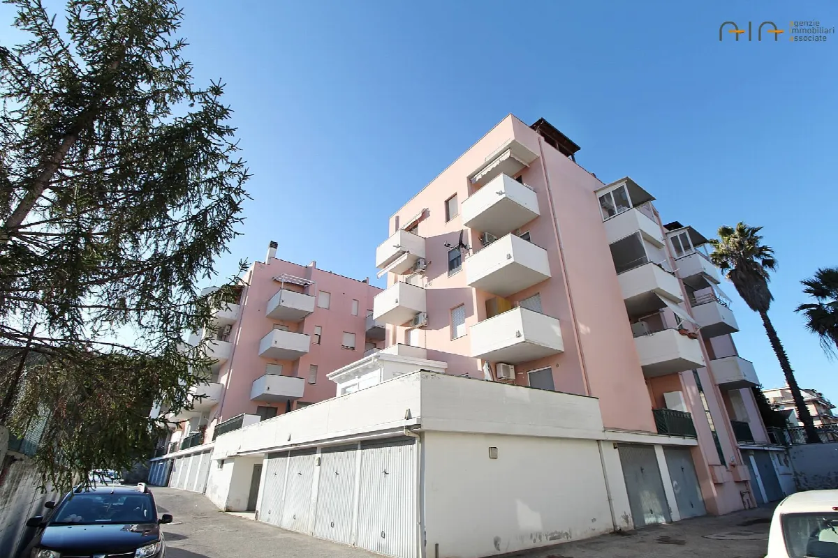Appartamento in vendita a San Benedetto del Tronto, Porto D'ascoli residenziale - foto 2