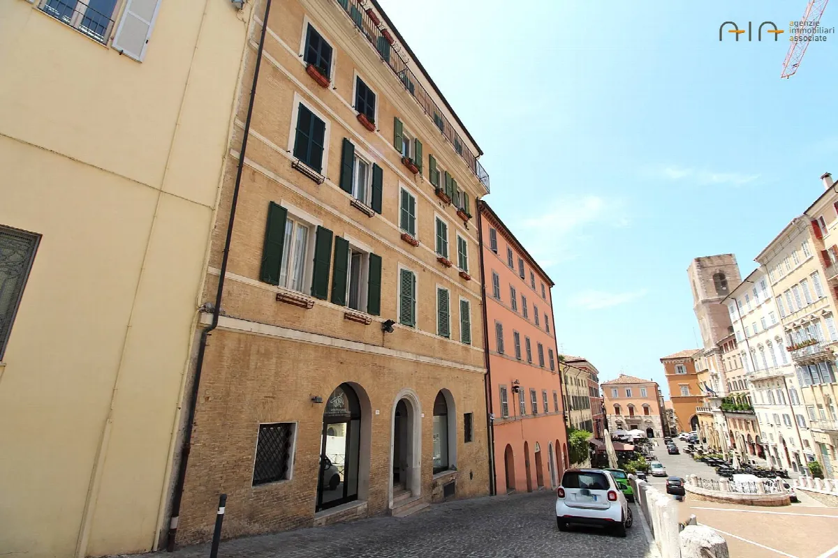 Appartamento in vendita a Ancona, Centro storico - foto 3
