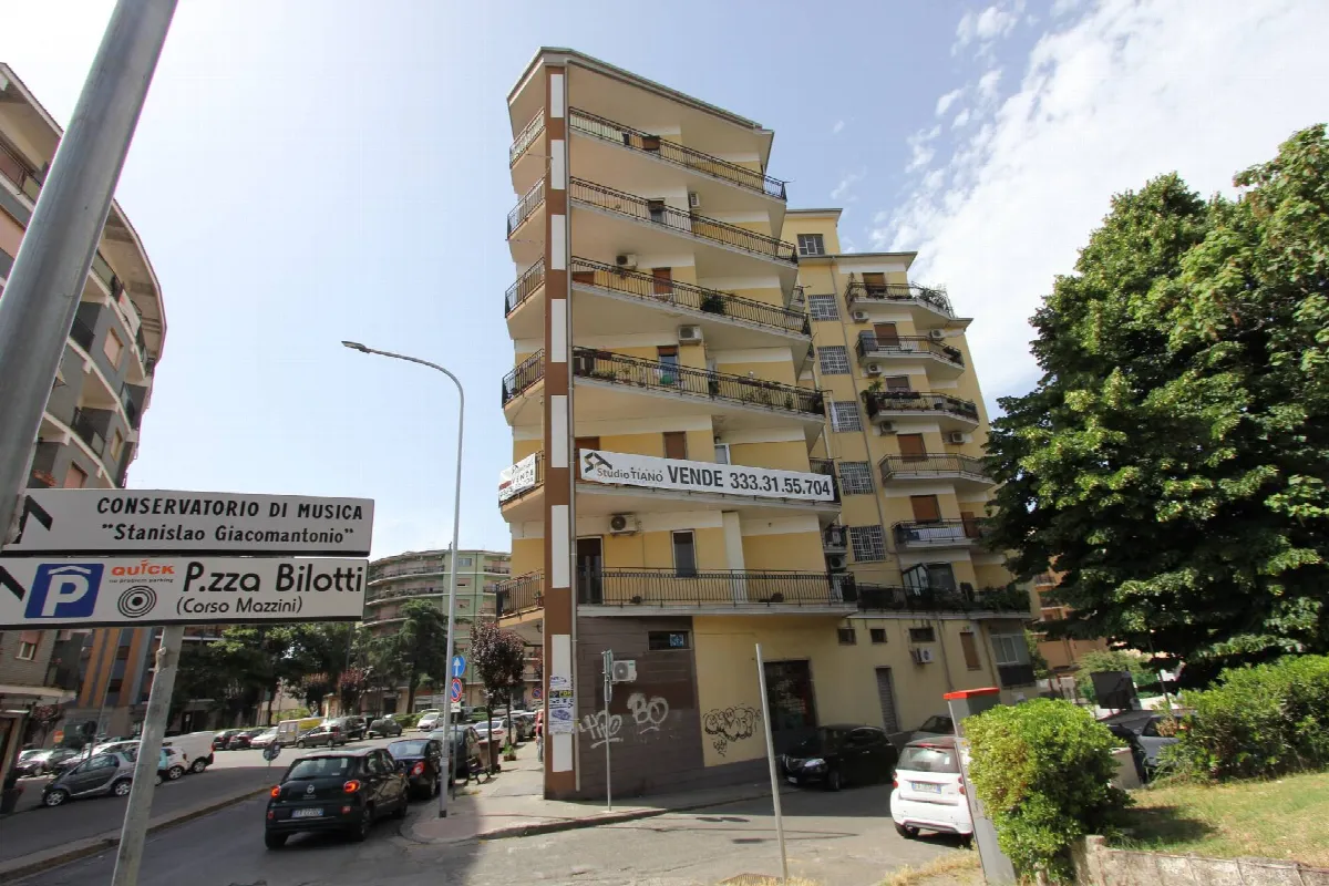 Appartamento in vendita a Cosenza, Nord - foto 1