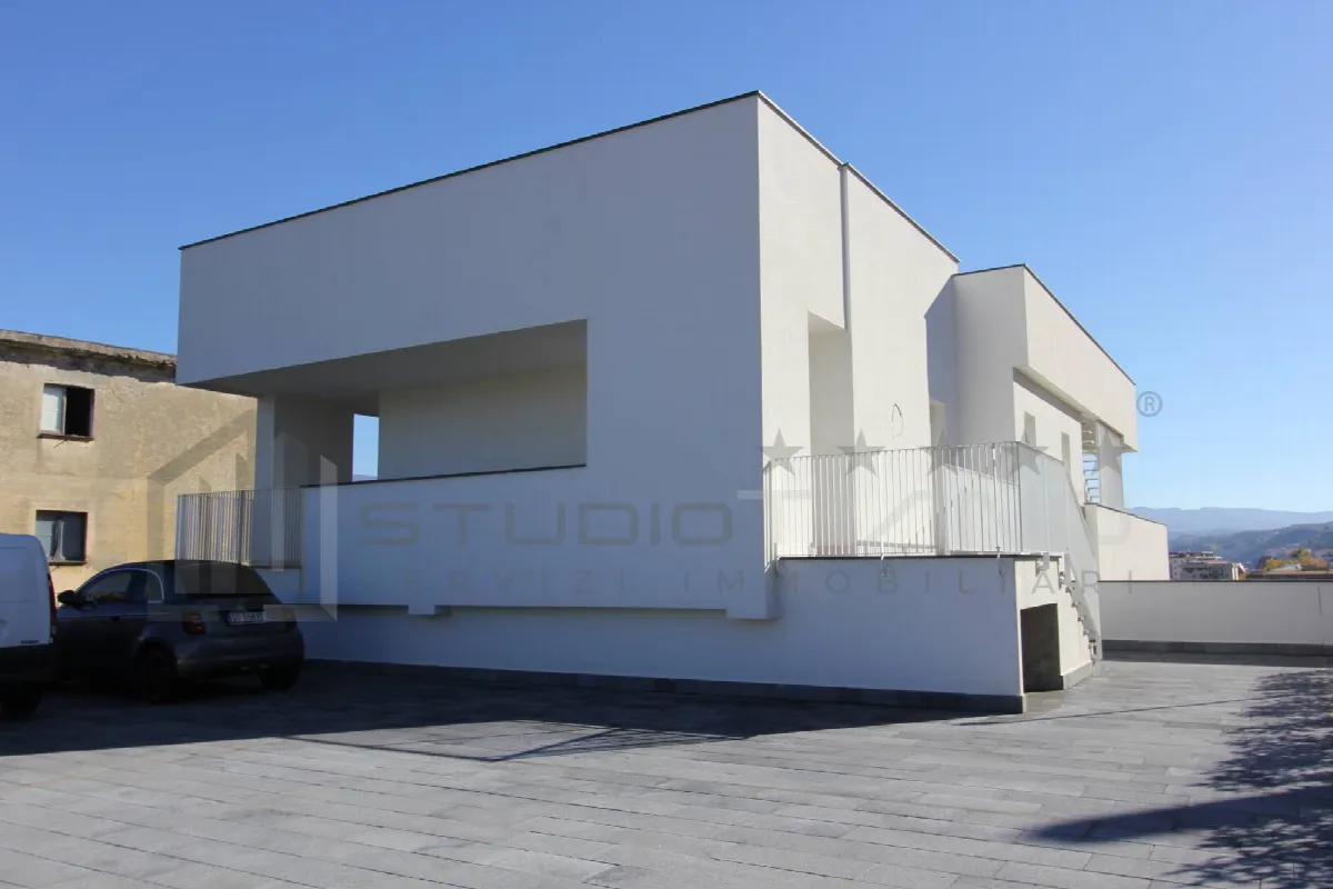 Appartamento in vendita a Cosenza, Sud - foto 1
