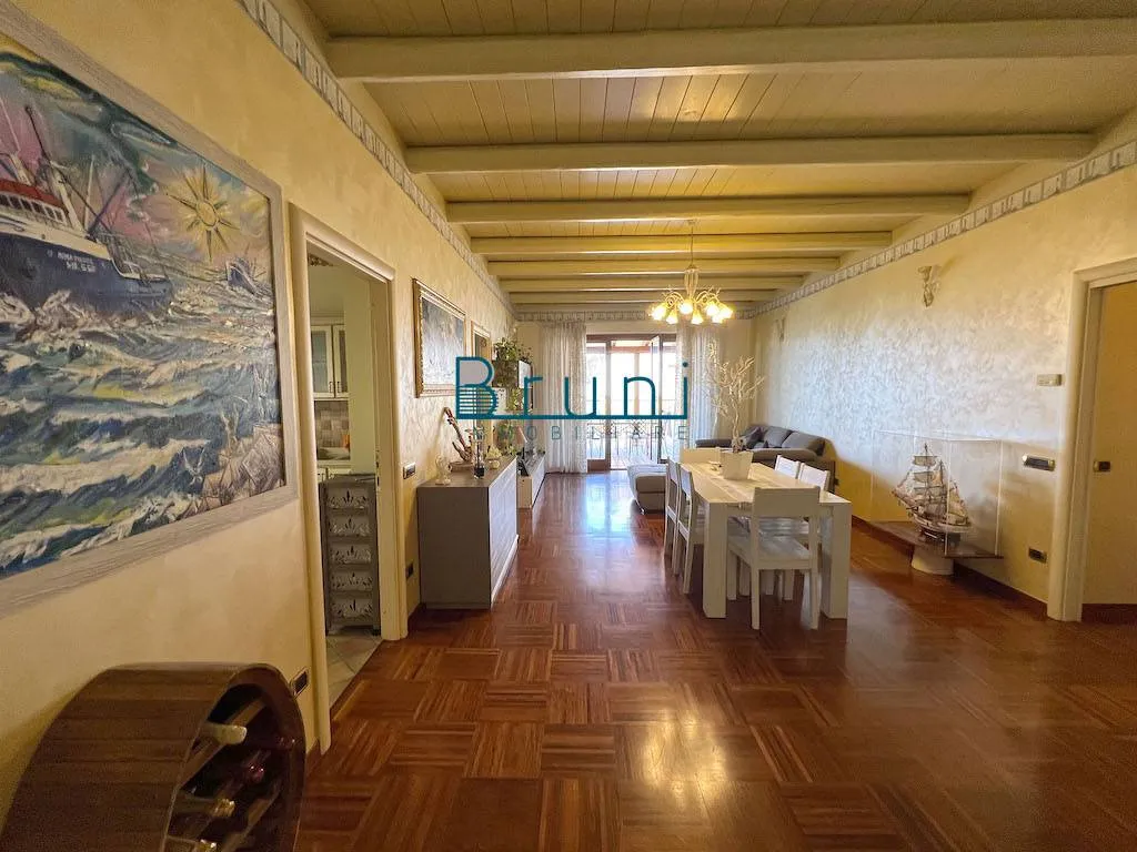 Appartamento in vendita a San Benedetto del Tronto, Zona Conad - foto 1