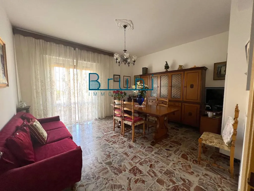 Appartamento in vendita a San Benedetto del Tronto, Zona Viale De Gasperi - foto 1