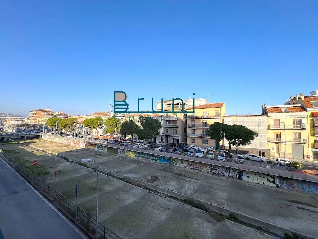 Appartamento in vendita a San Benedetto del Tronto, Zona Viale De Gasperi - foto 6