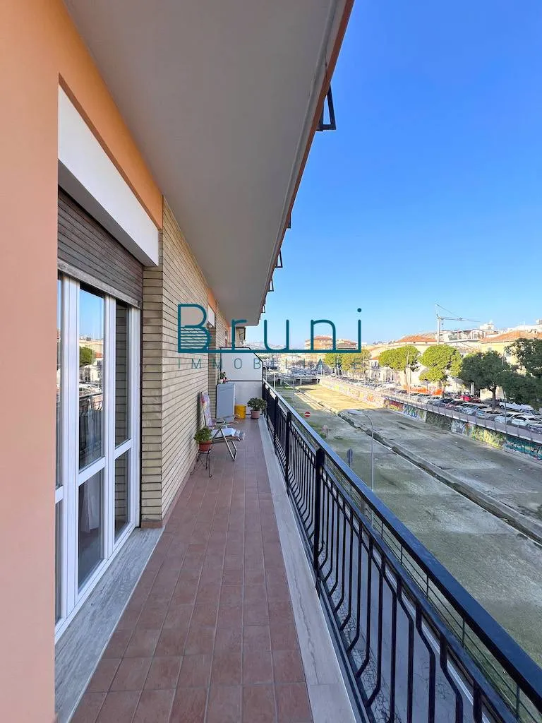 Appartamento in vendita a San Benedetto del Tronto, Zona Viale De Gasperi - foto 7
