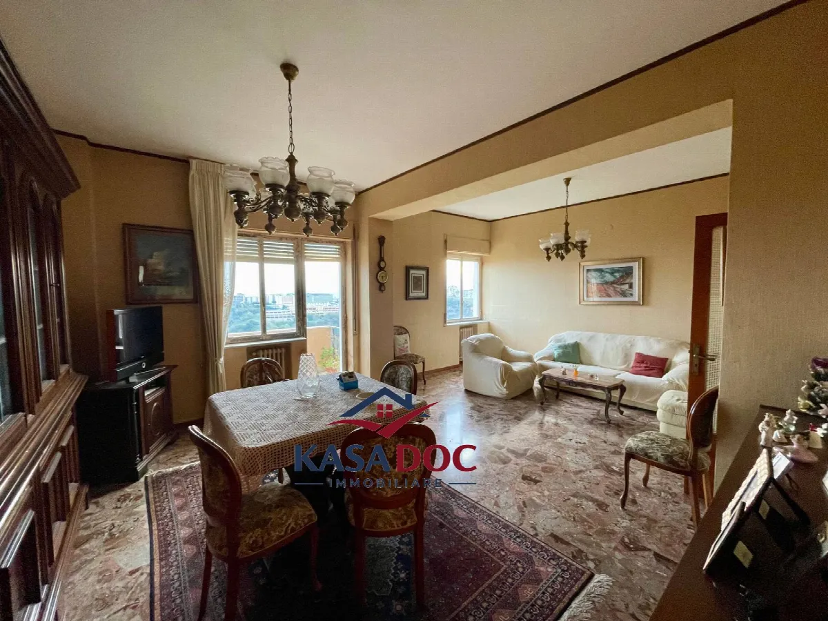 Appartamento in vendita a Catanzaro, Quartiere S. Leonardo - foto 2