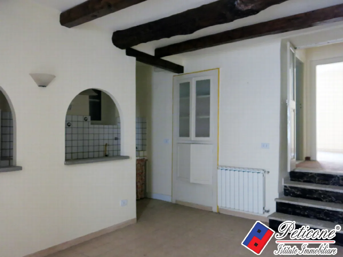 Appartamento in vendita a Lenola, Centro Storico - foto 3