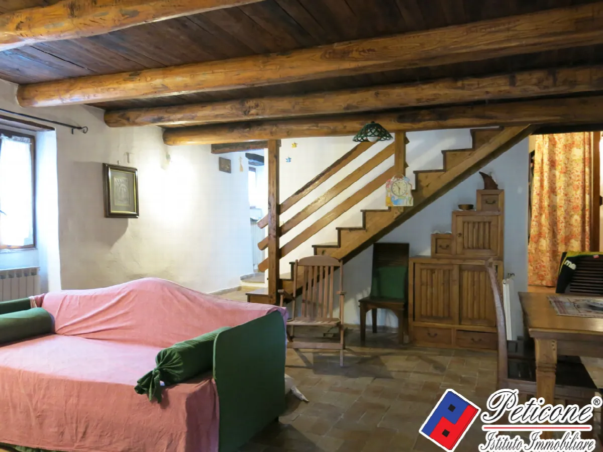 Appartamento in vendita a Lenola, Centro Storico - foto 2