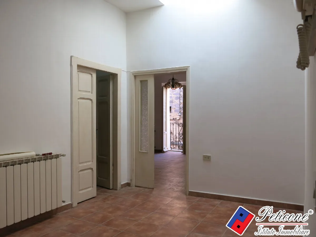Appartamento in vendita a Fondi, Centro storico - foto 4