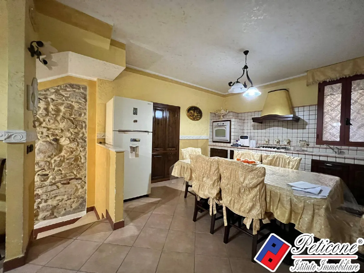 Appartamento in vendita a Fondi, Centro - foto 1