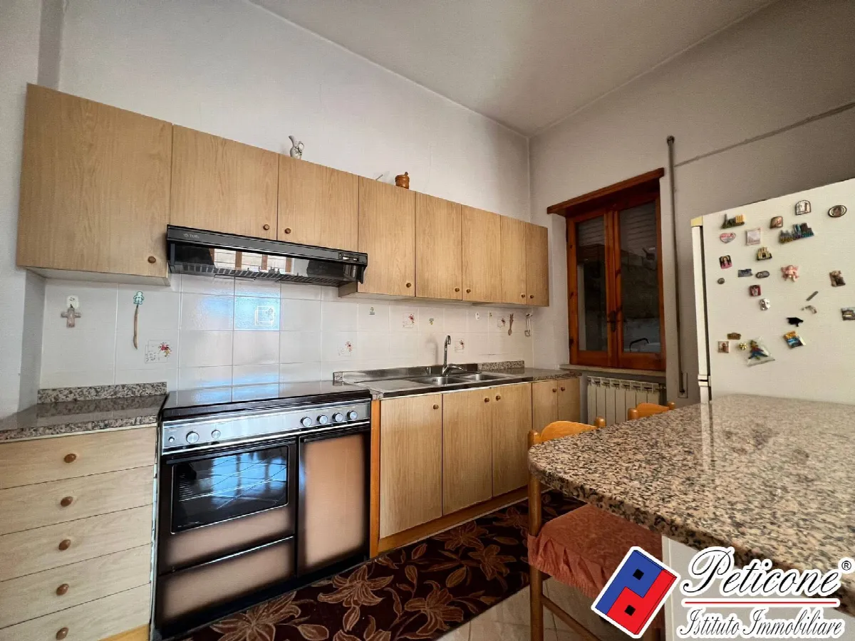 Appartamento in vendita a Fondi, Centro - foto 5