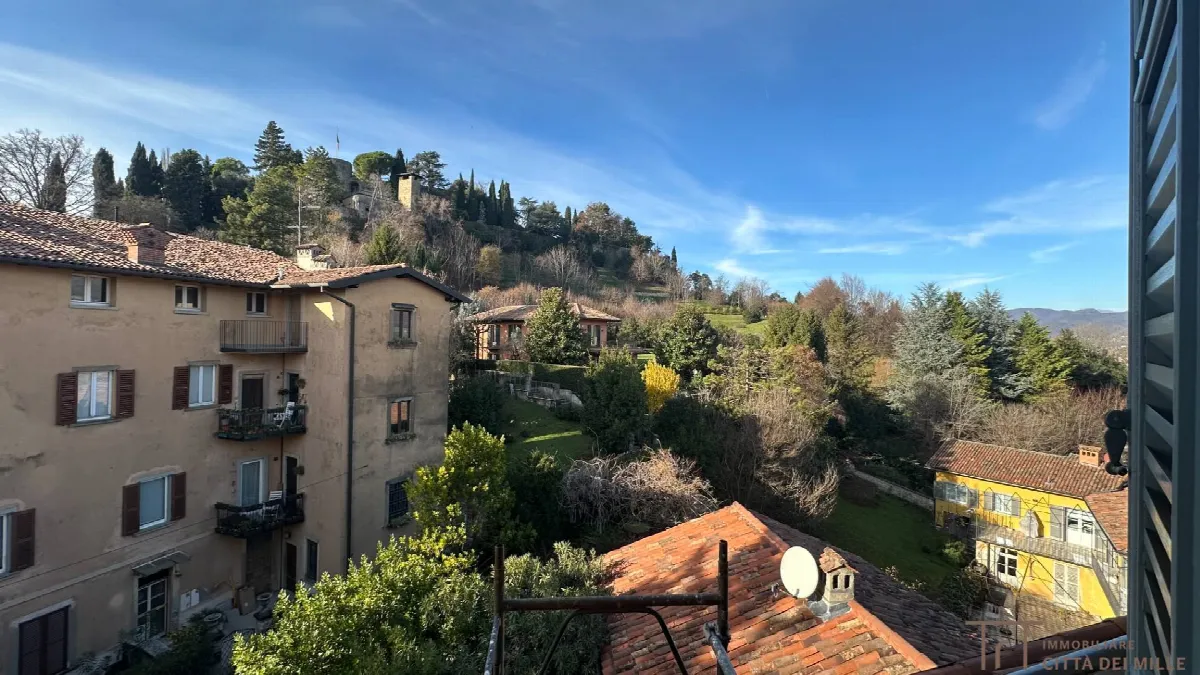 Quadrilocale in vendita a Bergamo, Città Alta - foto 1
