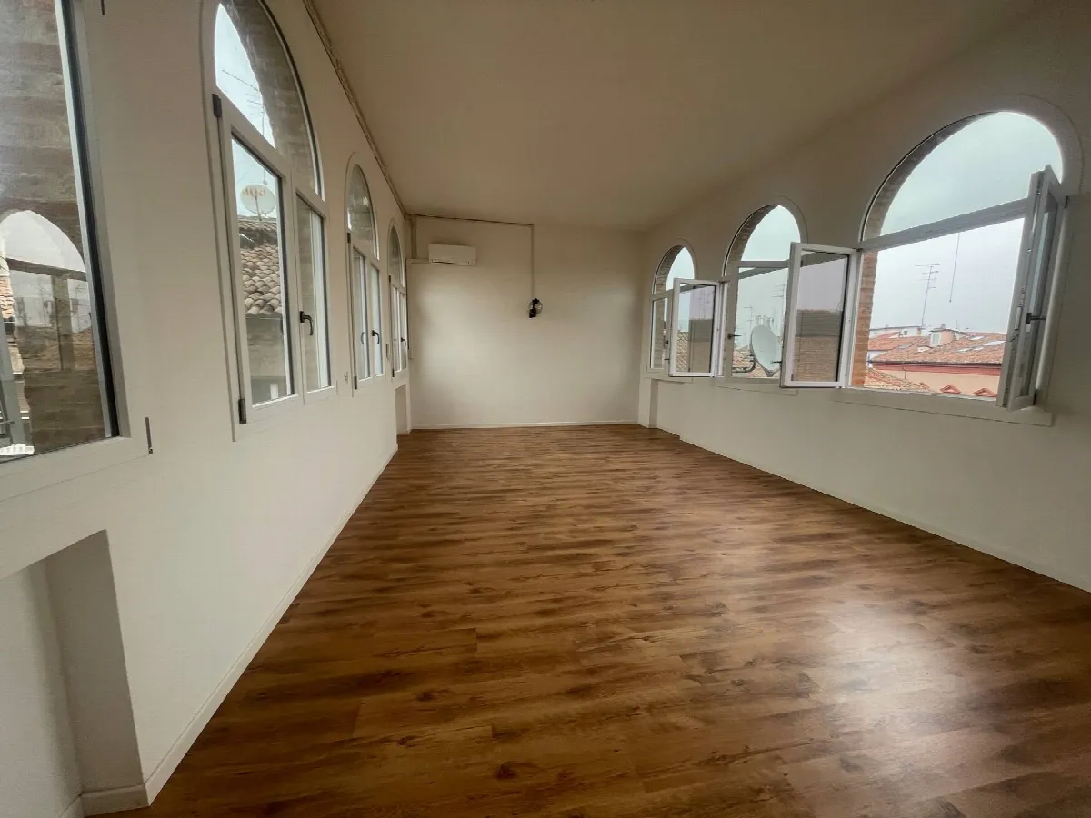 Appartamento in vendita a Ferrara, Centro storico - foto 2