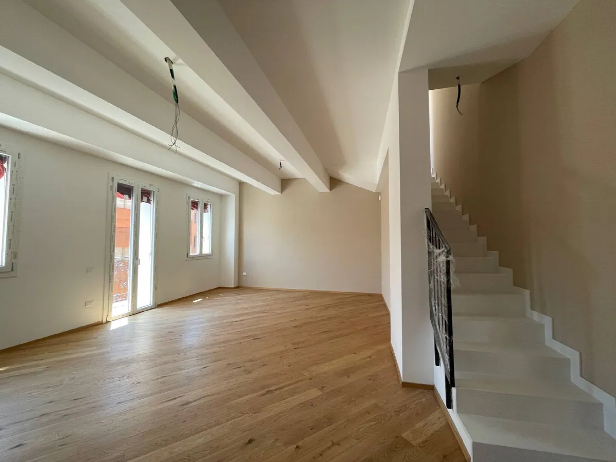 Appartamento in vendita a Ferrara, Centro storico - foto 1