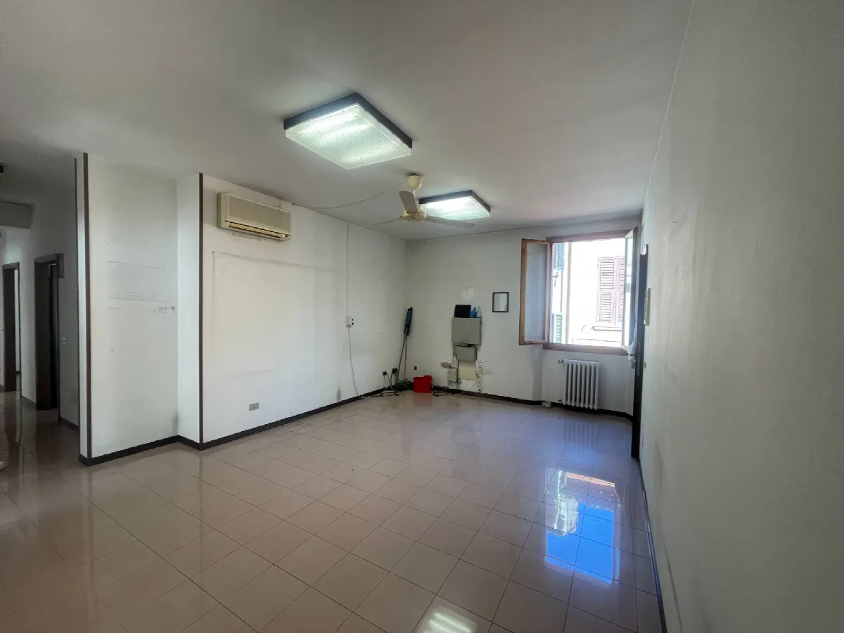 Appartamento in vendita a Ferrara, Centro storico - foto 1