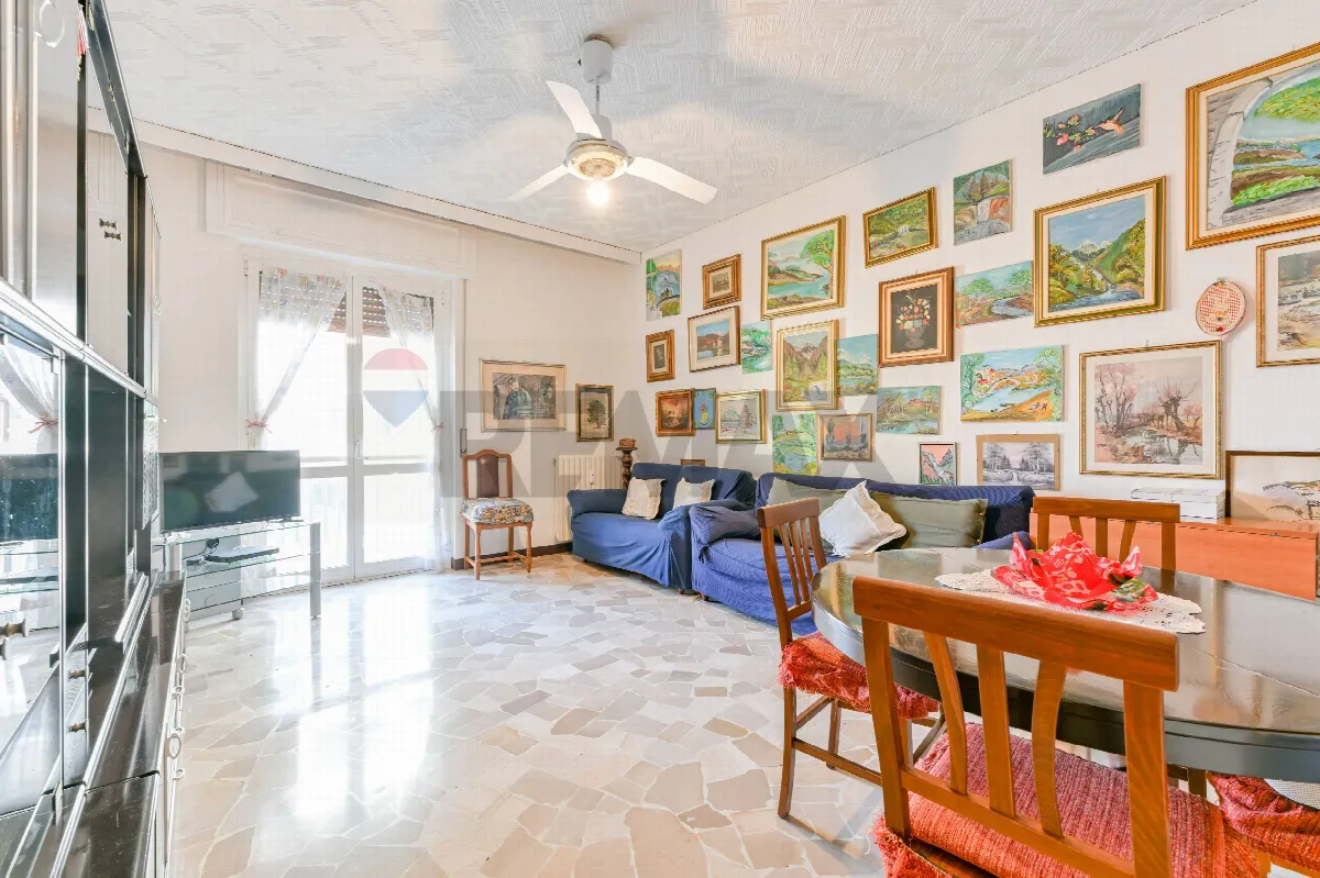 Appartamento in vendita a Rho, Zona San Pietro - foto 1