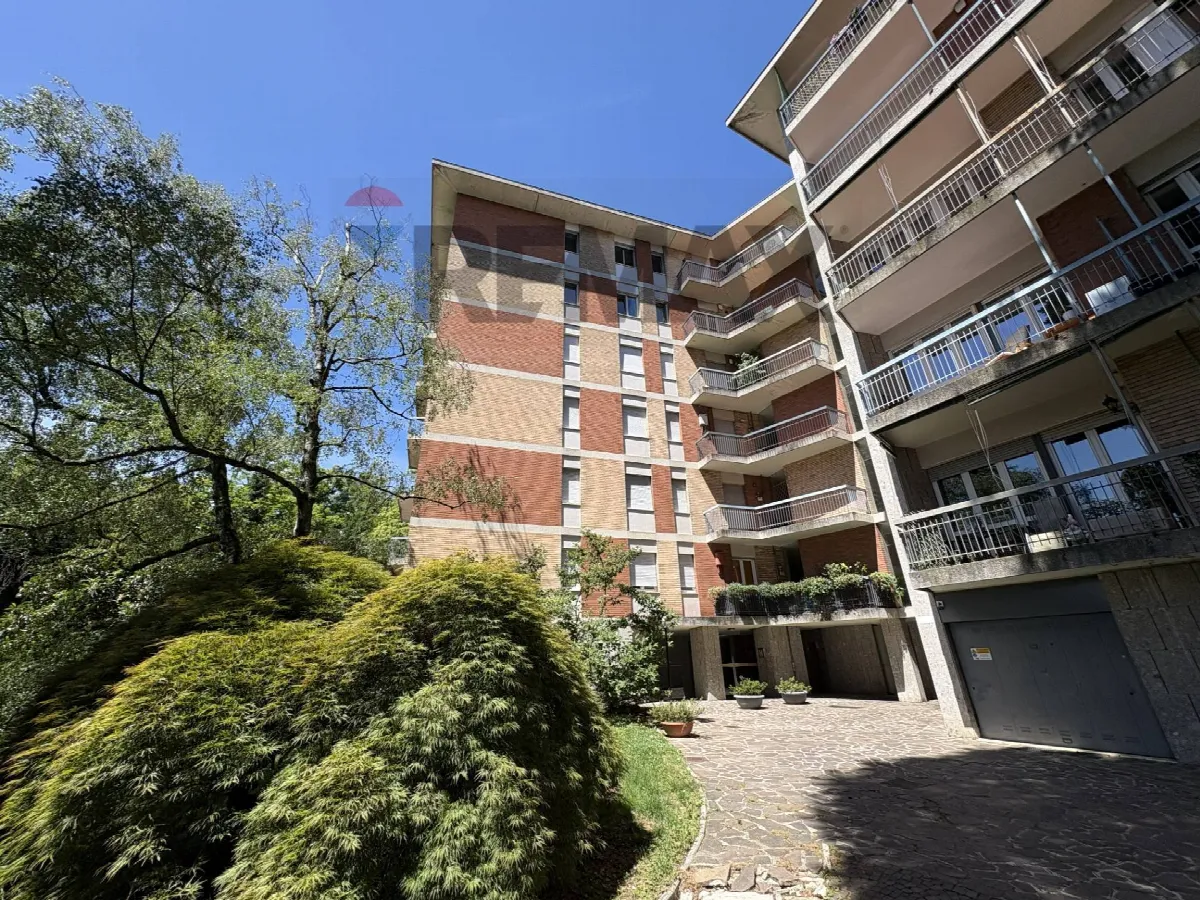 Appartamento in vendita a Varese, Zona Biumo - foto 1