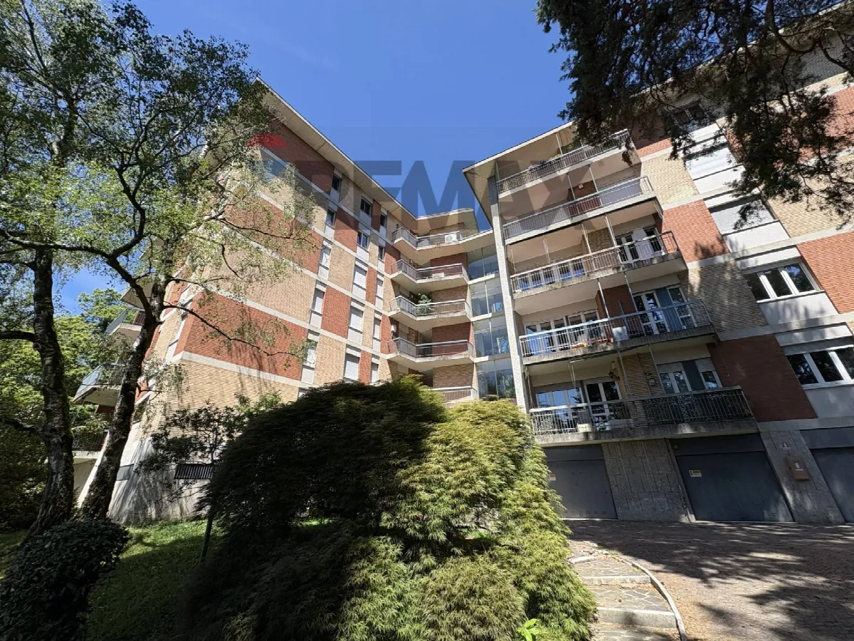 Appartamento in vendita a Varese, Zona Biumo - foto 2