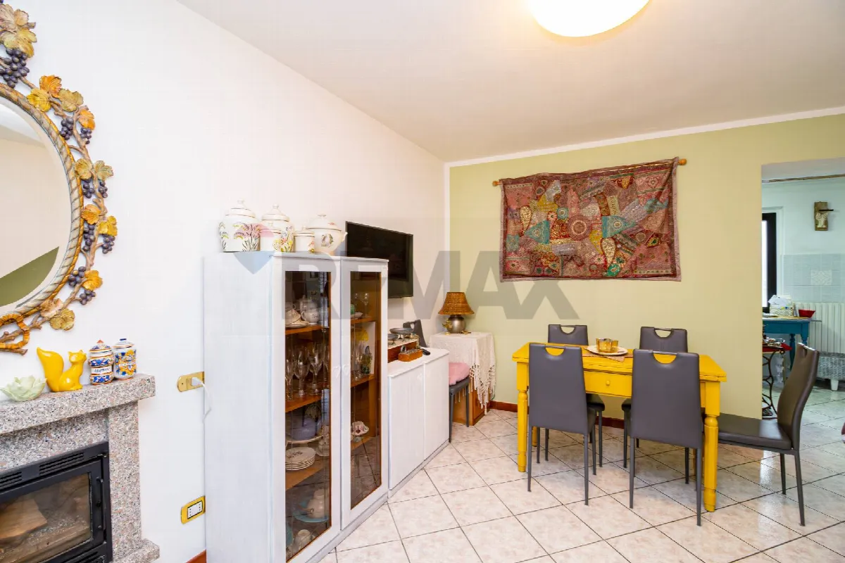 Appartamento in vendita a Laveno-Mombello, Mombello - foto 5