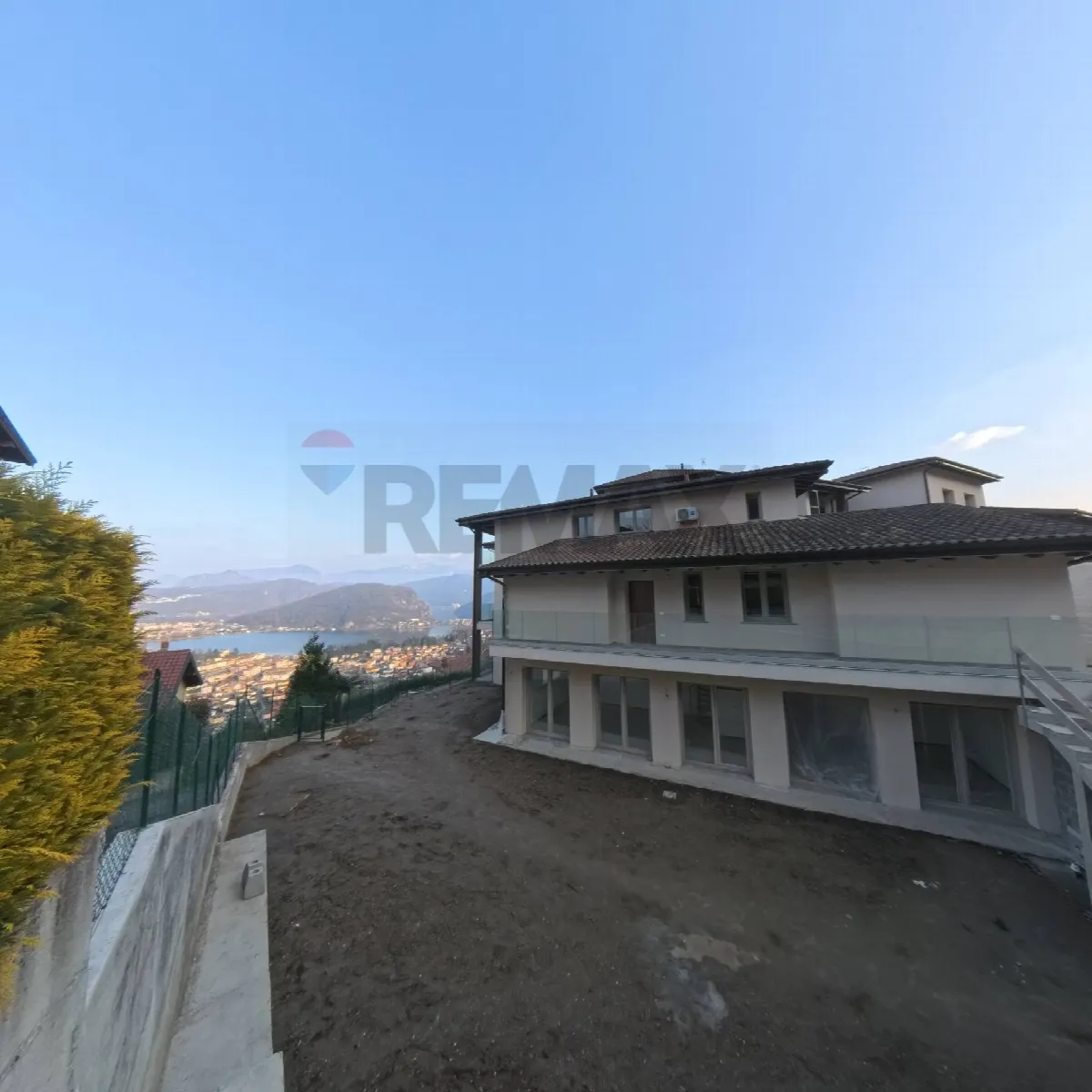Appartamento in vendita a Cadegliano-Viconago, Cadegliano - foto 1