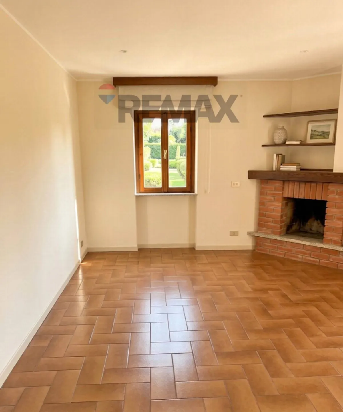 Appartamento in vendita a Casalzuigno - foto 1