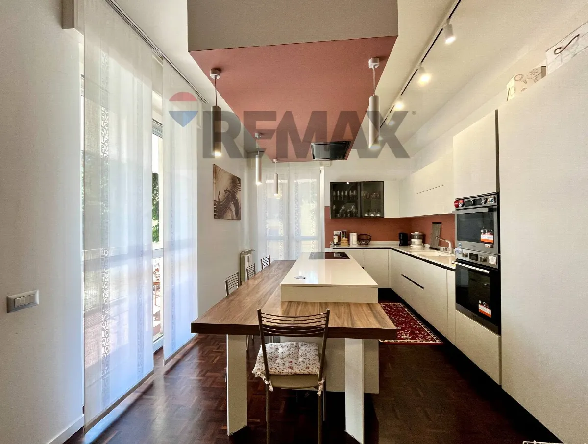Appartamento in vendita a Varese, Zona Brunella - foto 3