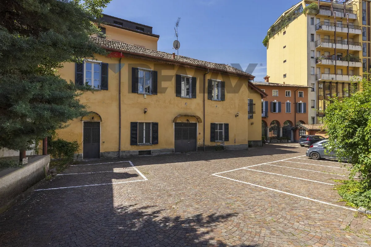 Appartamento in vendita a Varese, Centro - foto 1