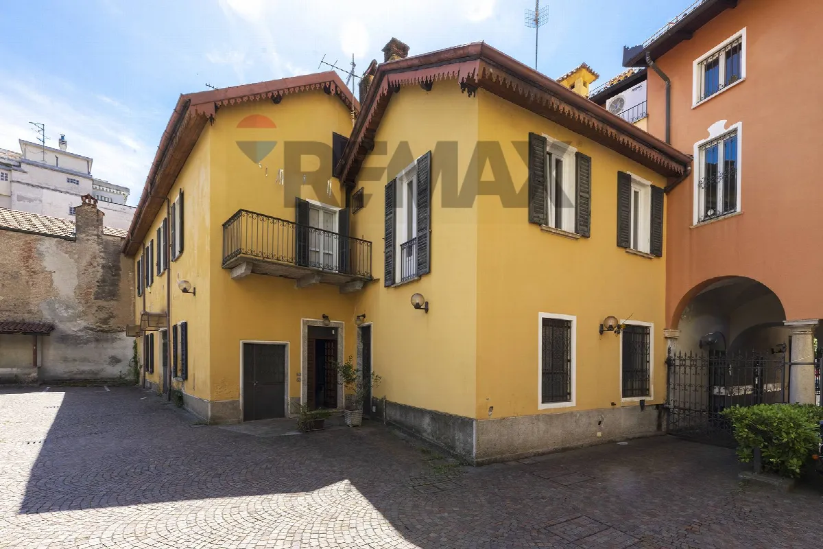 Appartamento in vendita a Varese, Centro - foto 2