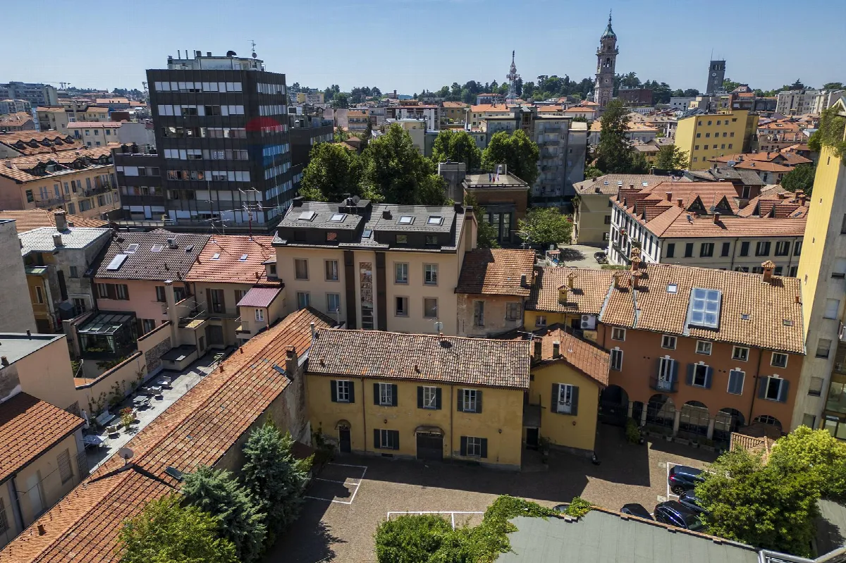 Appartamento in vendita a Varese, Centro - foto 3