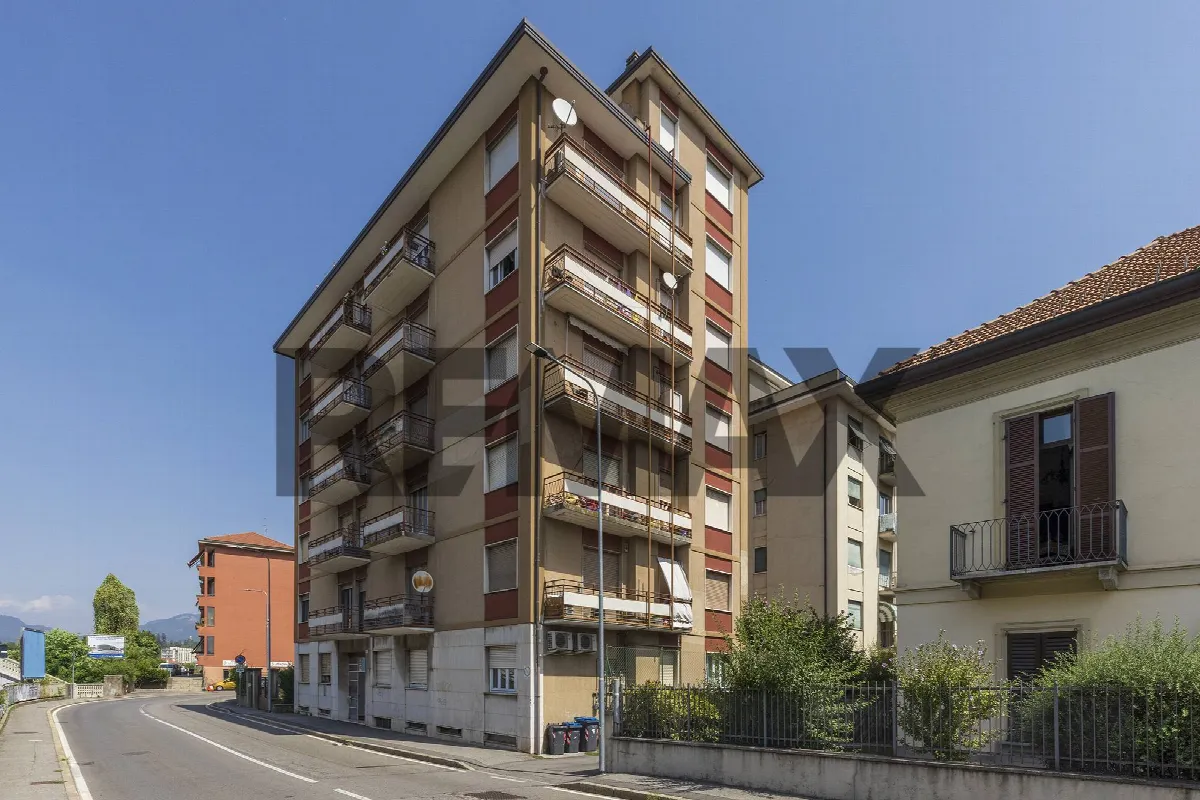 Appartamento in vendita a Varese, Zona Borri/ospedali - foto 2