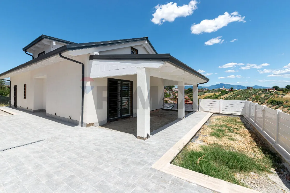 Nuove costruzioni in vendita a Monterotondo, Monterotondo Paese - foto 2