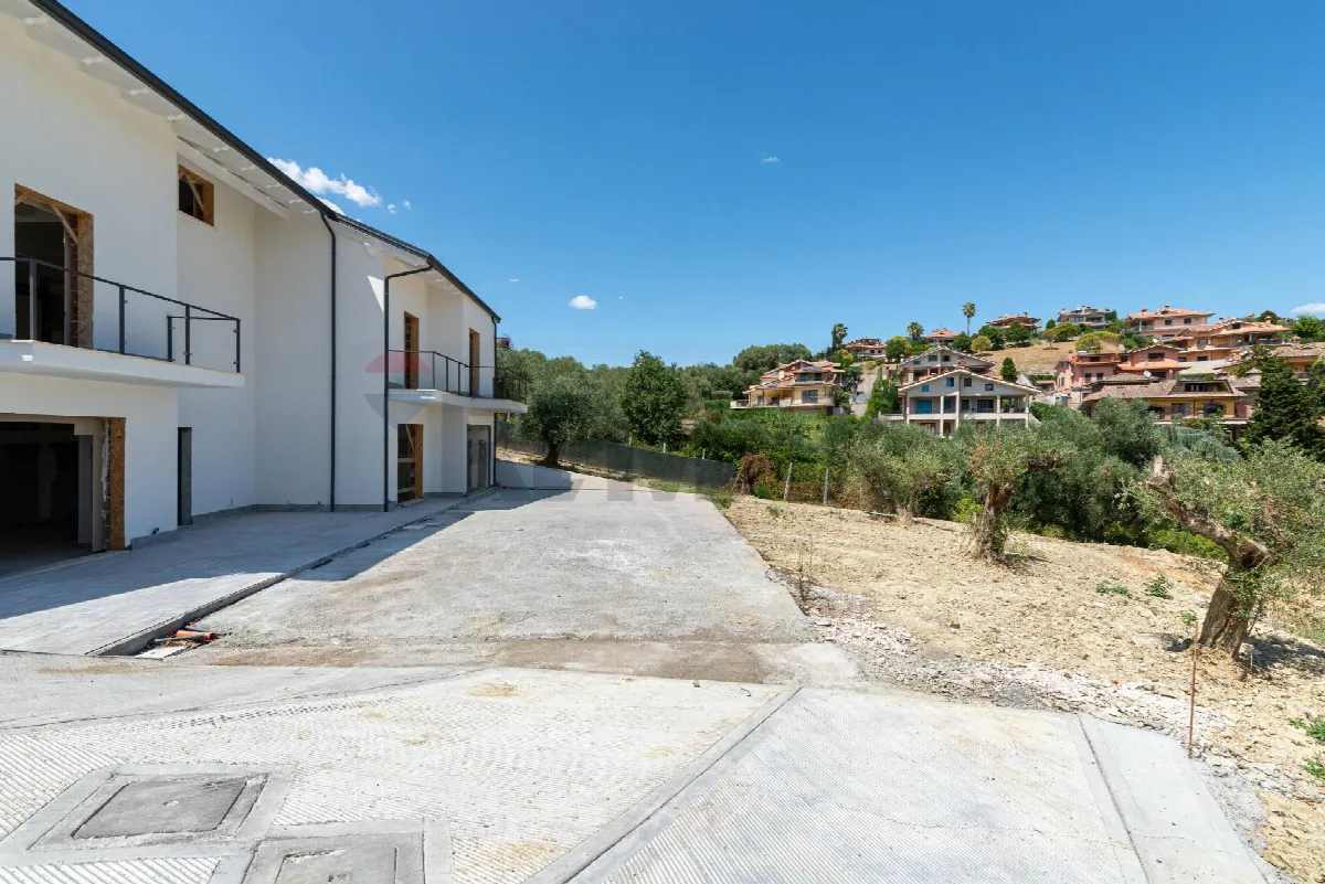 Nuove costruzioni in vendita a Monterotondo, Monterotondo Paese - foto 4
