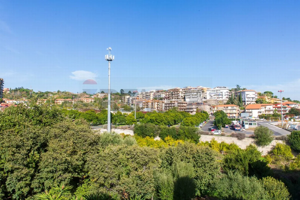 Appartamento in vendita a Catania, Barriera - foto 1